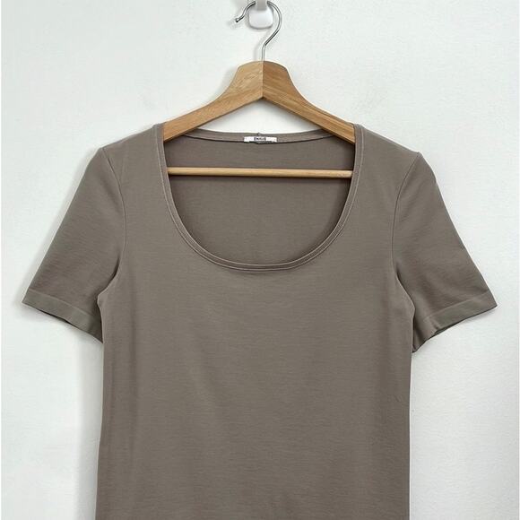 Wolford Lugano Seamless Scoop Neck Short Sleeve Fitted Stretch Neutral Tee - Med - Picture 3 of 9